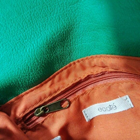 𝅺ECOTE Faux Leather Crossbody Shoulder Purse Kelly Green Tassel Chain Strap - Picture 7 of 8